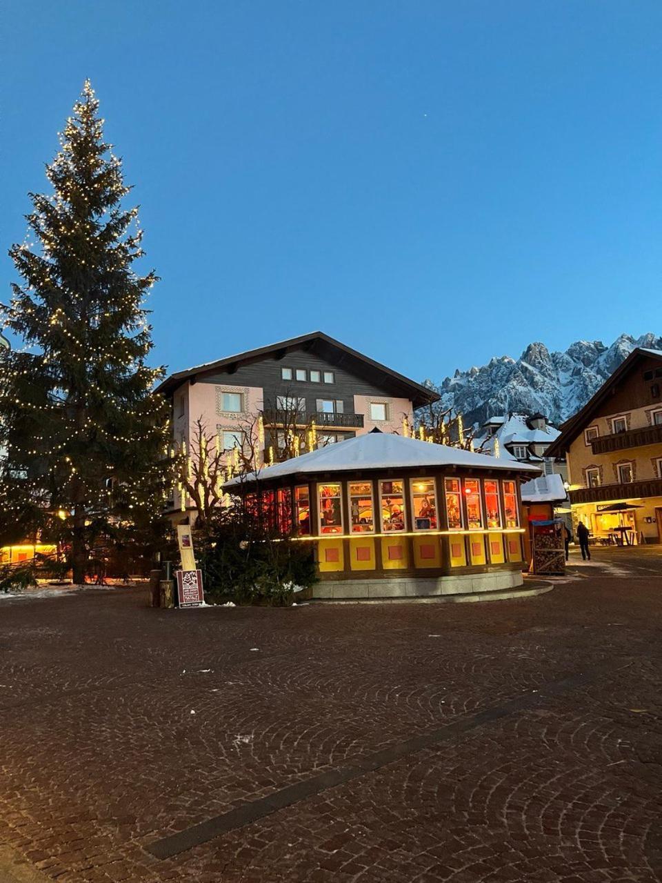 Stroblhof Toblach-Toblach Exterior foto